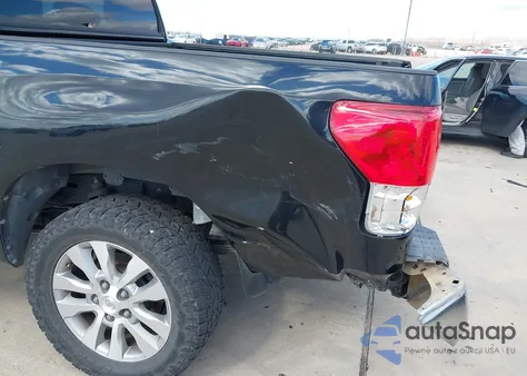 2013 Toyota Tundra Platinum 5.7L V8 z USA, uszkodzony, nr VIN 5TFHW5F19DX288631